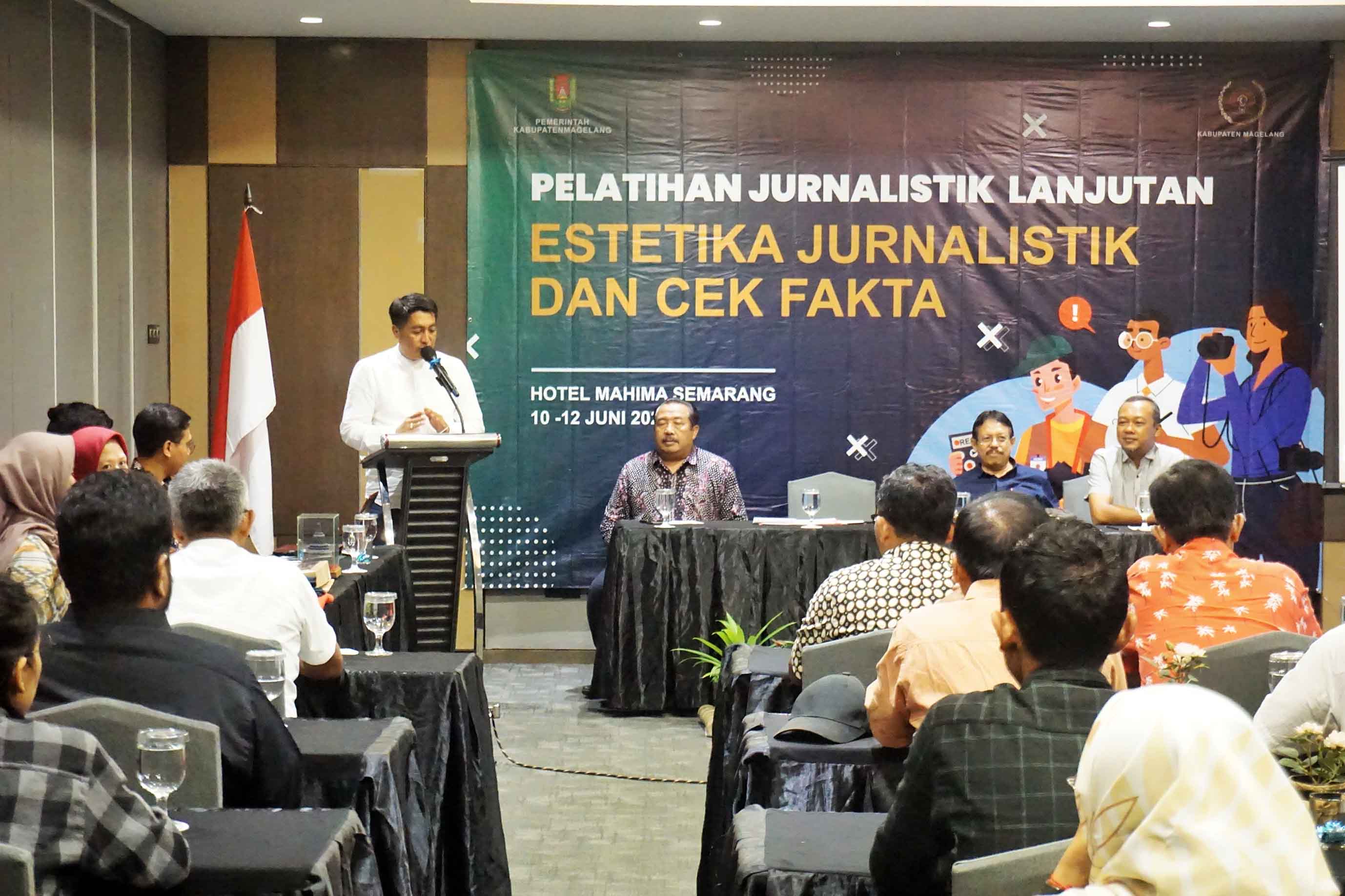 Buka Pelatihan Jurnalistik, Bupati Magelang : Pertajam Pers Sebagai Kontrol Sosial