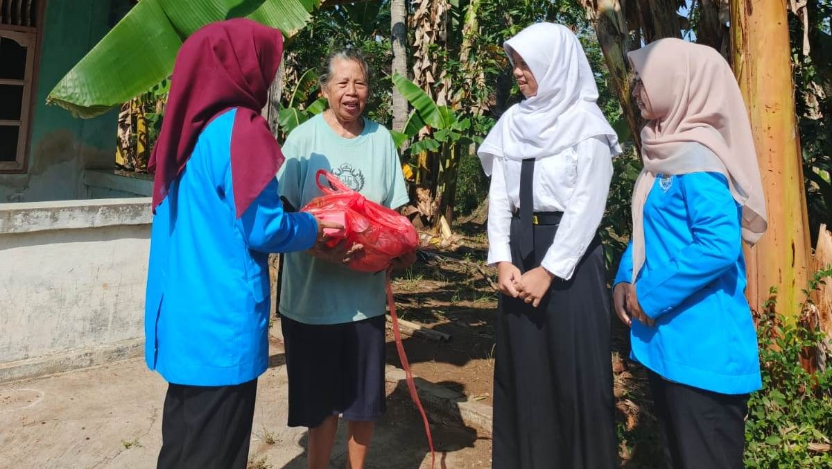 Maba STIKes Pemkab Purworejo Diajak Peka Sosial Lewat Baksos dan PKKMB 2025