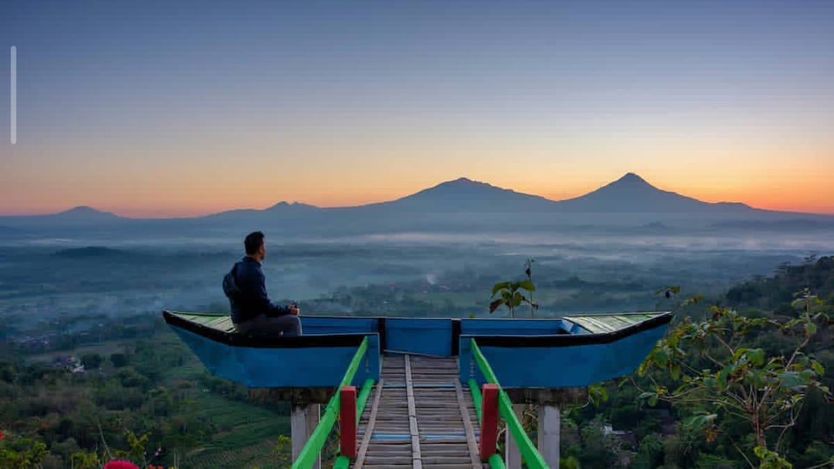 Mengagumkan! Punthuk Kendil Menjadi Spot Melihat Keindahan Sunrise di Magelang