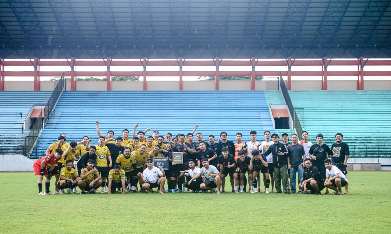 Jalin keakraban Suporter PPSM dan PSIS Semarang dengan Fun Football