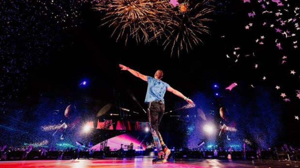 Pada Ramai Jual Lagi Tiket Coldplay saat Konser di Singapura, Kenapa?