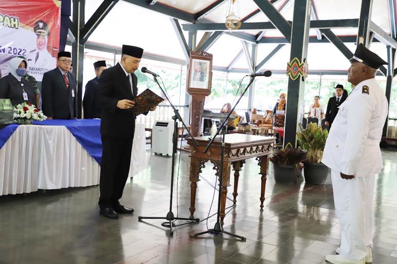 Lagi, Bupati Lantik dan Ambil Sumpah Kades Antar Waktu  