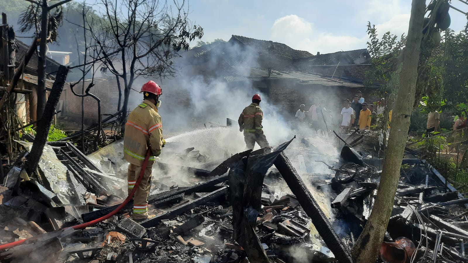 ASTAGA! Rumah di Ngadimulyo Temanggung Ludes Terbakar, Kerugian Ditaksir Lebih Rp30 Juta