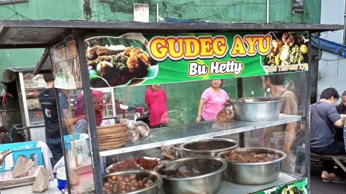 Melepas Lapar dengan Aneka Ragam Menu Gudeg Ayu Bu Hetty di Magelang