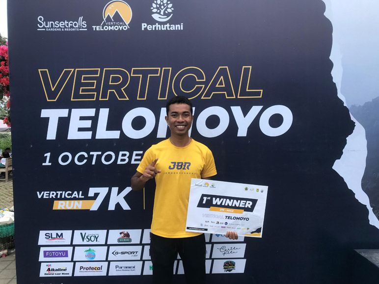 Pelari Asal Banyuwangi Ini Bocorkan Tips Jadi Juara Vertical Telomoyo 2023 di Magelang