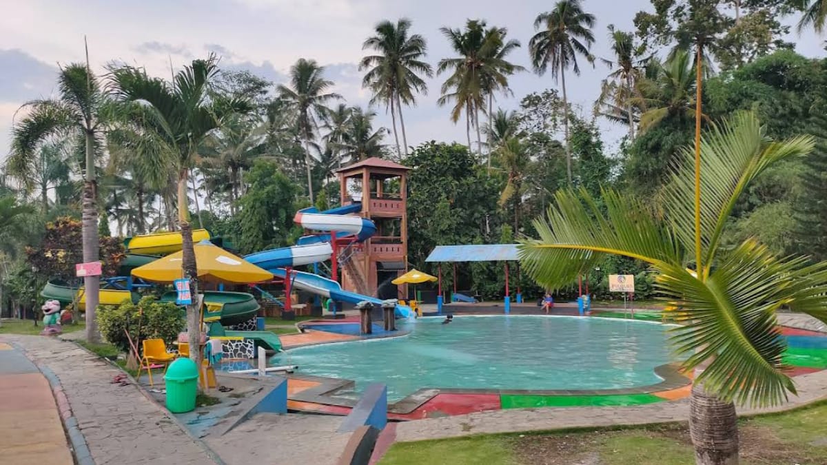 Keseruan Bermain Air di Pikatan Water Park Temanggung, Airnya Sejuk dengan Kolam Bertaraf Nasional