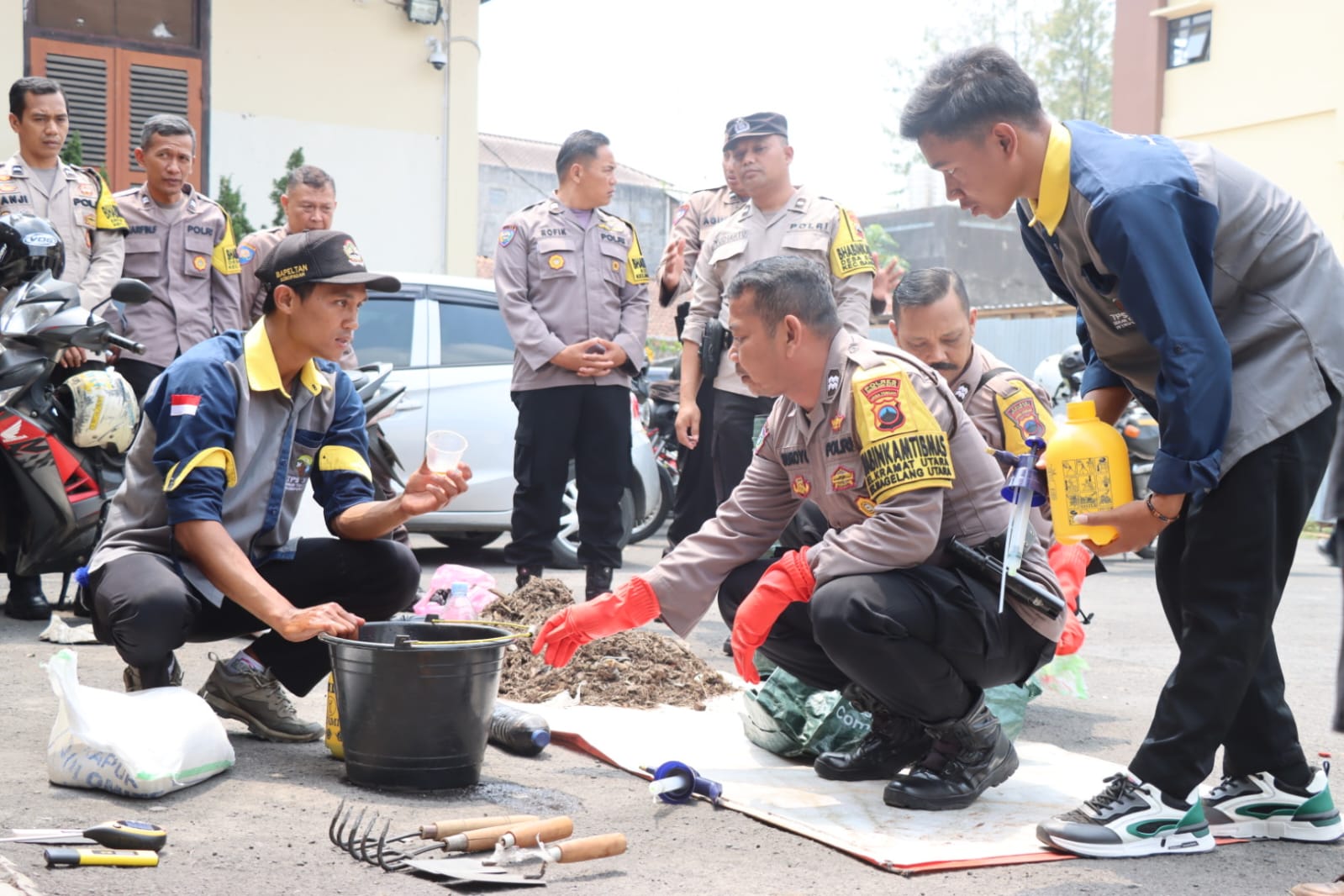 Untidar Latih Bhabinkamtibmas Polres Magelang Kota Mengolah Sampah