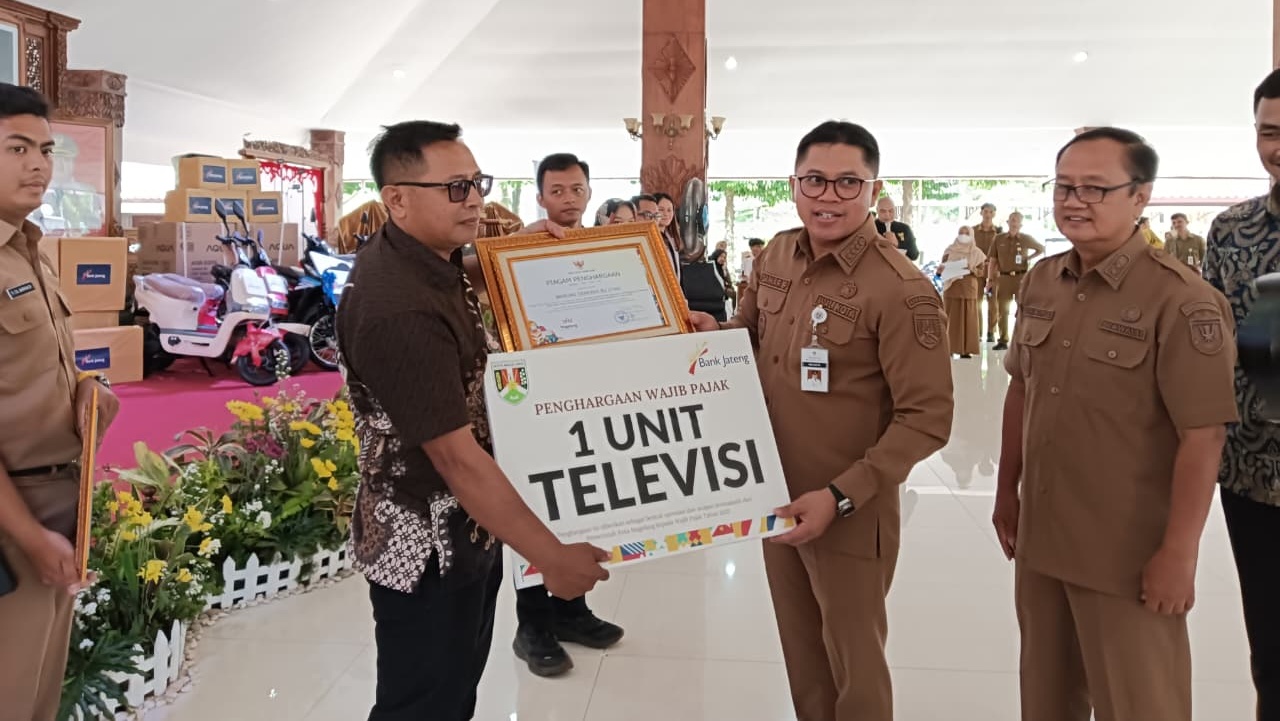 Pemkot Magelang Apresiasi Wajib Pajak Teladan 2025, Strategi Jaga PAD di Tengah Turunnya TKD