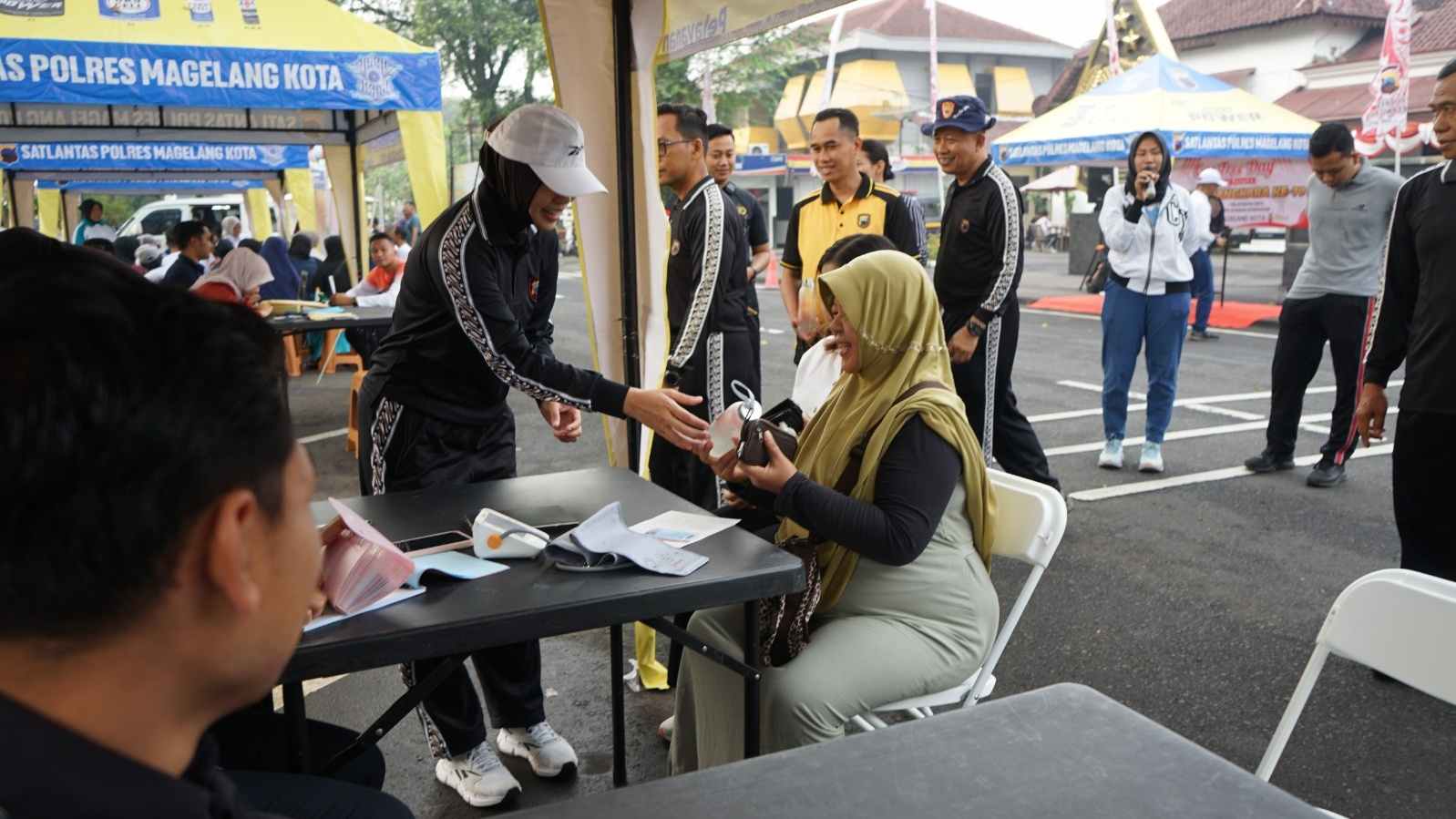 SIM Keliling dan Cek Kesehatan Warnai Aksi Polres Magelang Kota Rayakan Hari Bhayangkara ke-79