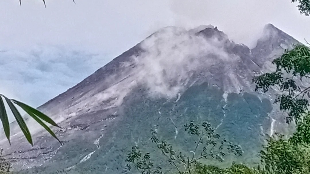 Dua Pendaki Ilegal Hilang di Gunung Merapi, Tim TNGM Terus Gencarkan Pencarian
