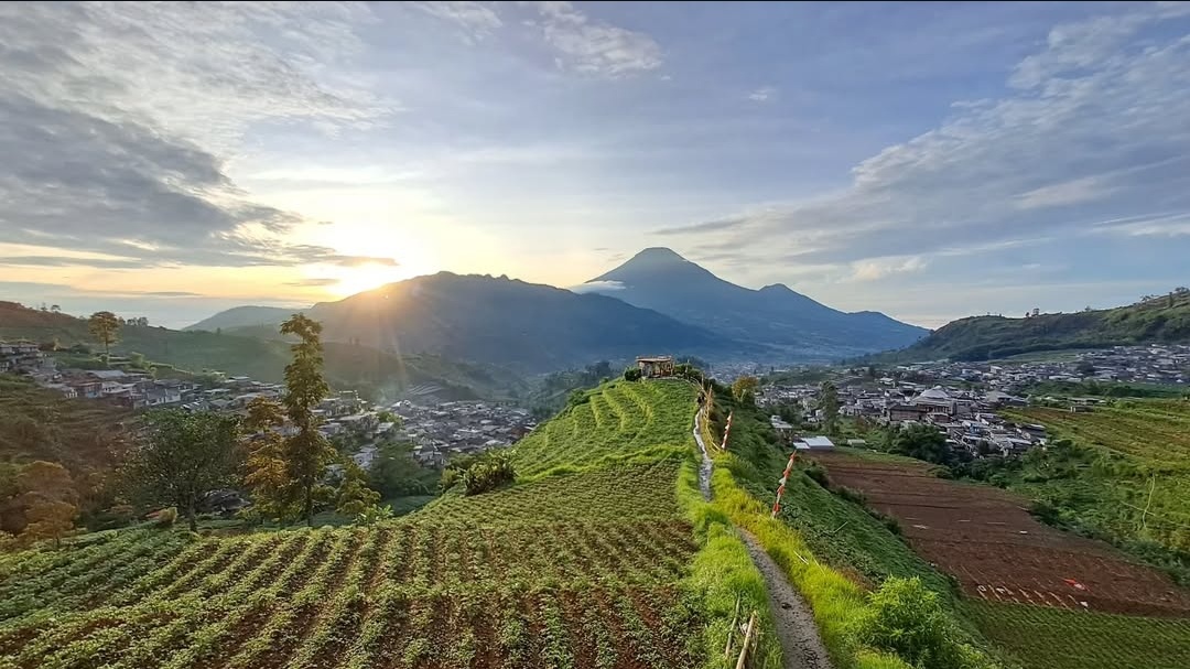 Nepal Van Dieng Daya Tarik Baru di Bukit Gong Wonosobo