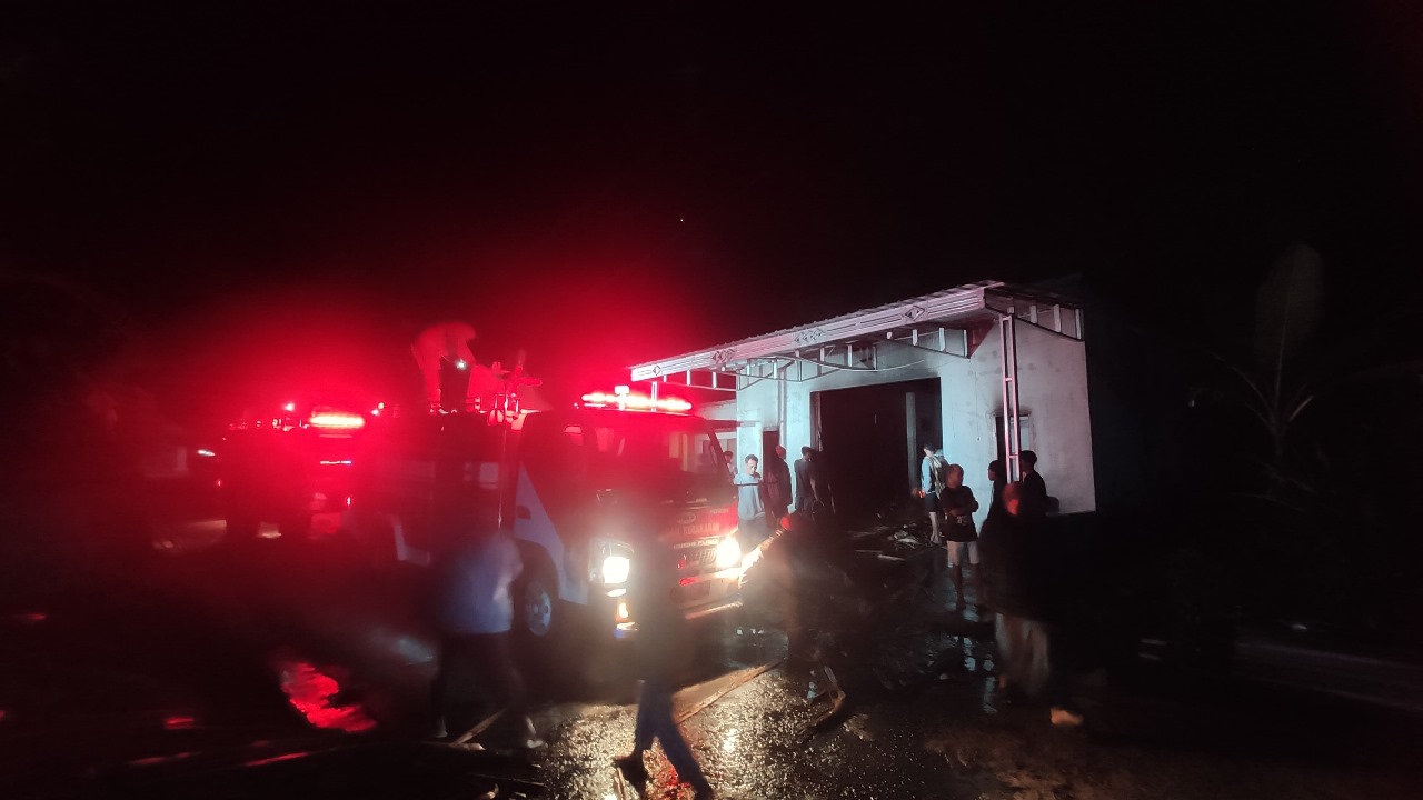 Gudang Keranjang Tembakau di Temanggung Ludes Terbakar, Kerugian Capai Setengah Miliar Rupiah!