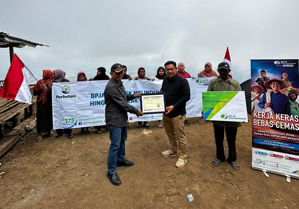 BPJAMSOSTEK Berikan Perlindungan Pekerja Hingga Puncak Gunung Telomoyo