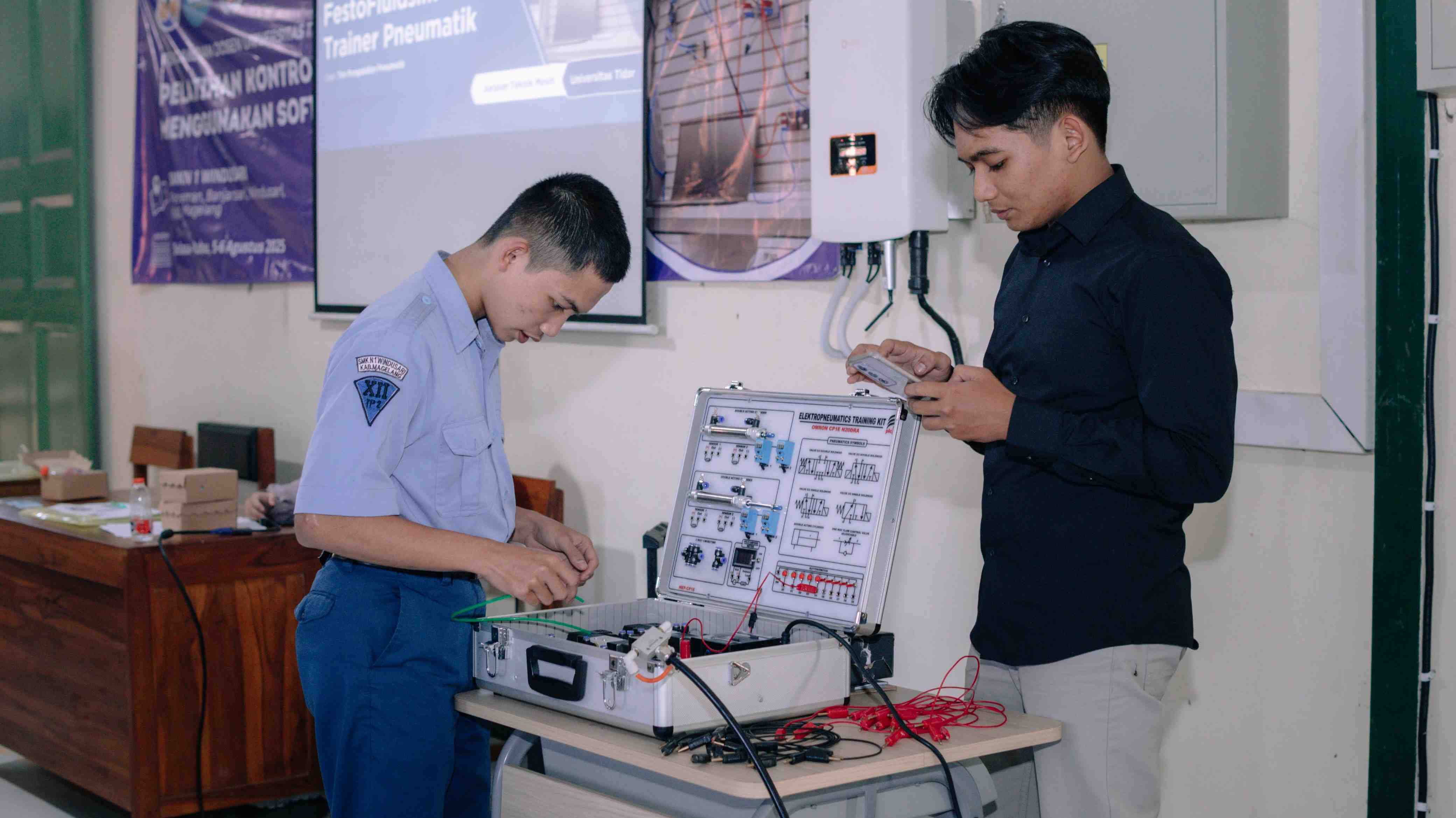 Tim Dosen Untidar Beri Pelatihan SMK Negeri 1 Windusari