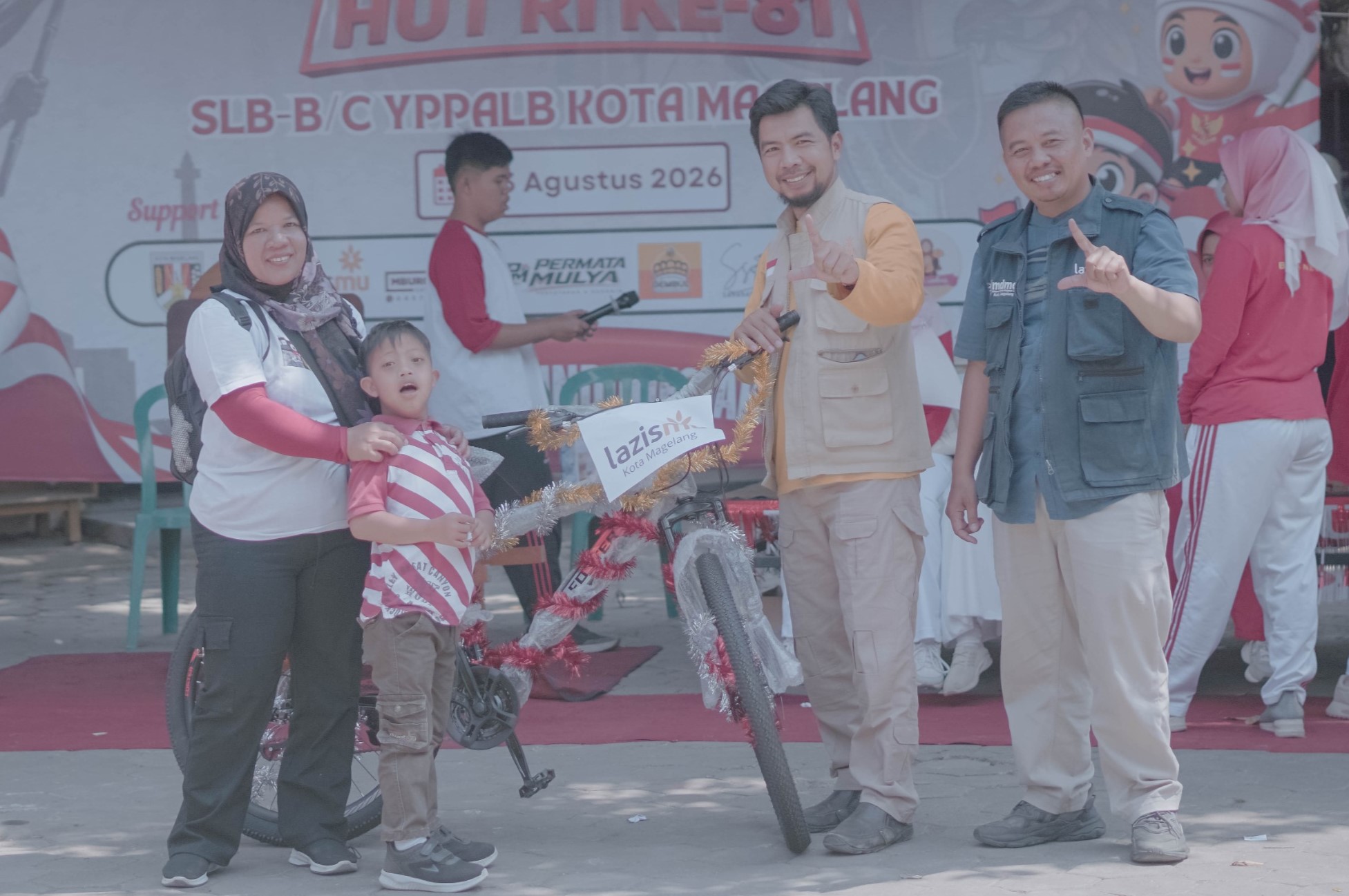 Lazismu Kota Magelang Dukung Jalan Sehat 230 Siswa SLB YPPLB