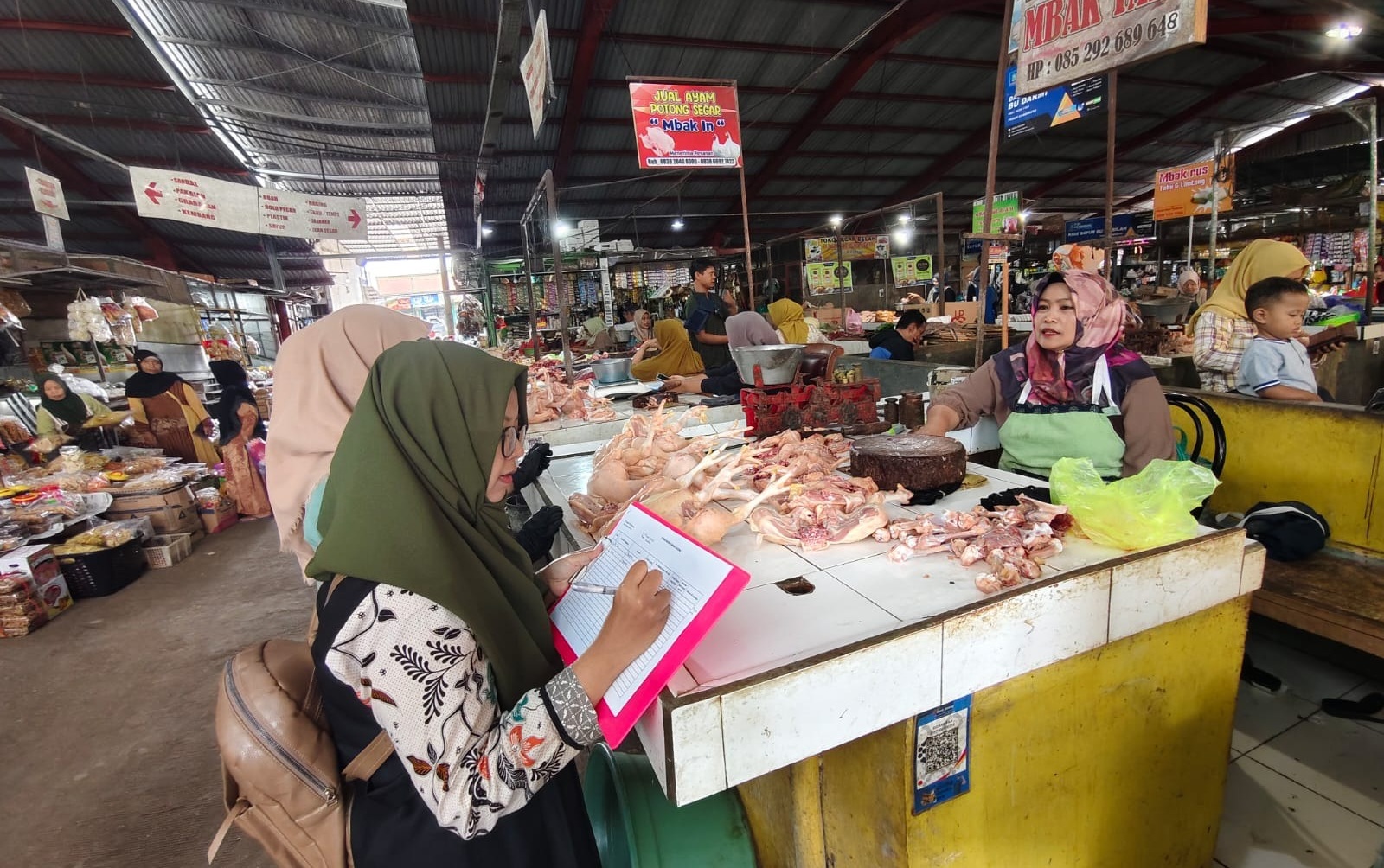 DKPPP Temanggung Sidak Pasar Tradisional, Temukan Hati Sapi Rusak Akibat Cacing