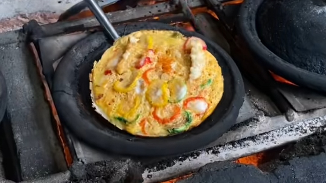 Surabi Campur Seblak Bikin Viral, Netizen Geleng-geleng Kepala