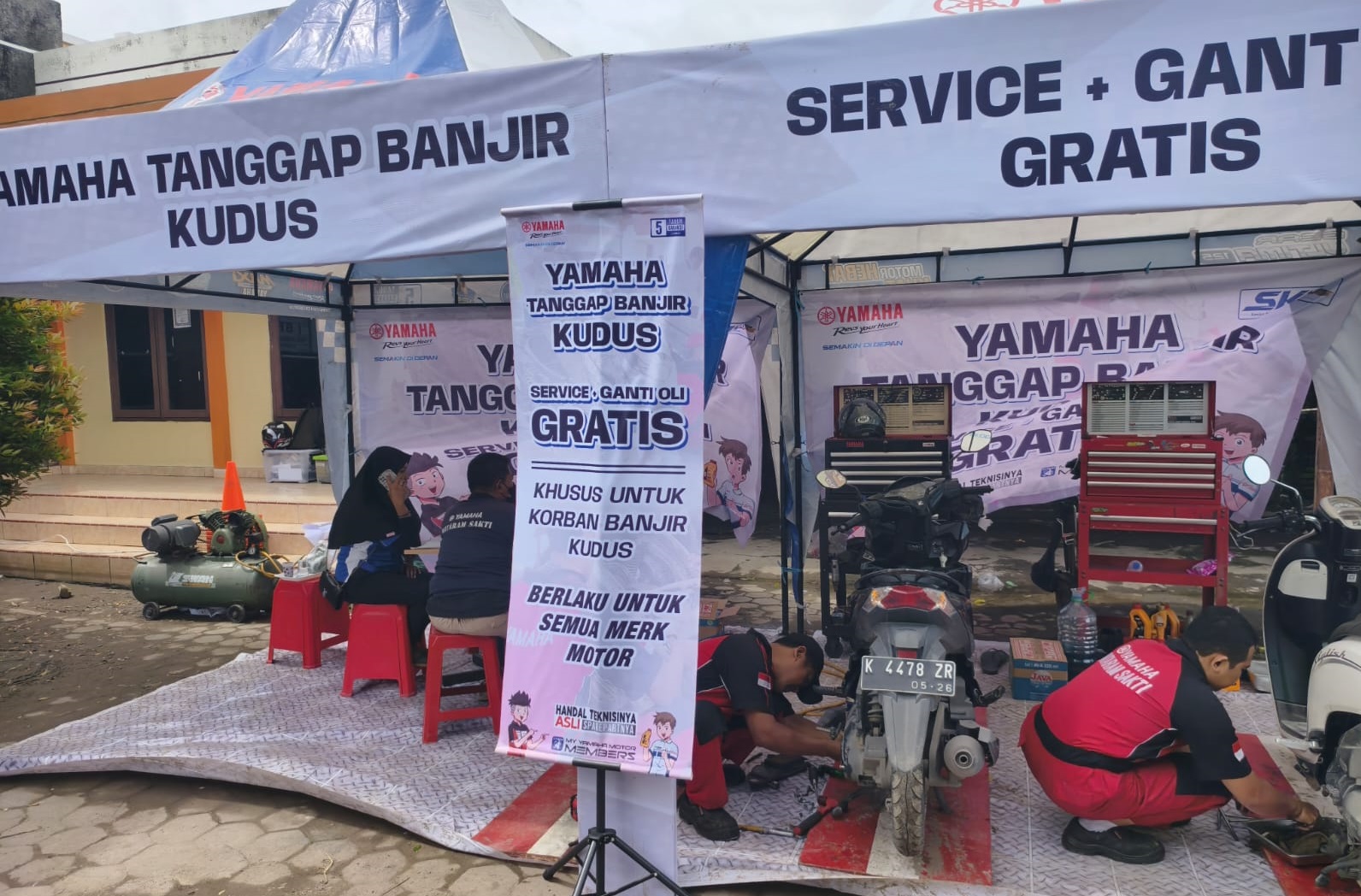 Service Gratis Yamaha, Ringankan Beban Korban Banjir di Mejobo Kudus