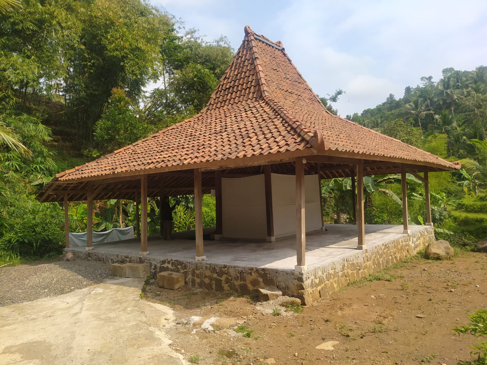 Diduga Palsu, 78 Makam di Kali Cuthang Ngalian Wonosobo Dibongkar