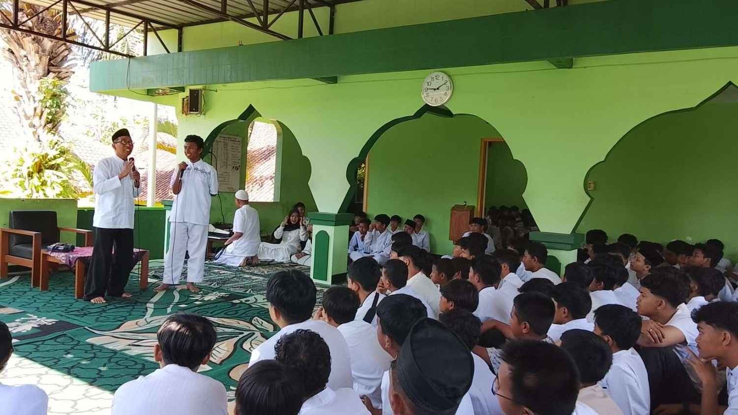Pengajian Akbar Tutup Rangkaian Pesantren Ramadhan di SMPN 10 Magelang