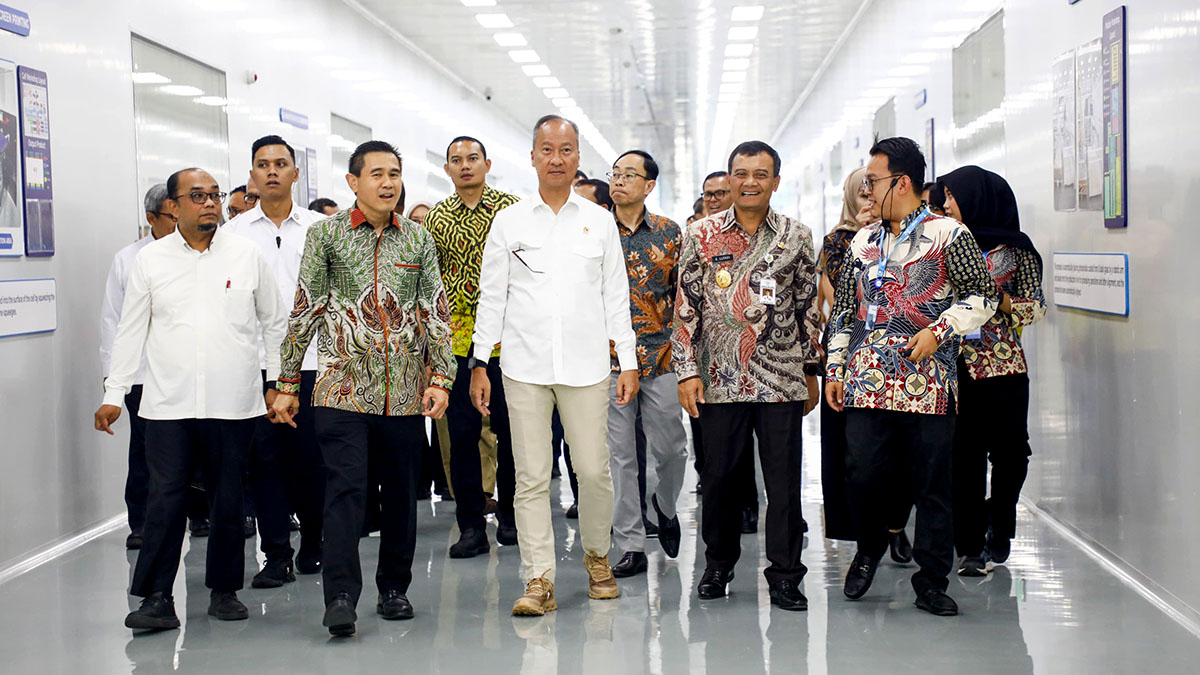 Investasi Jateng Tembus Rp 21 T, Menperin: Karena Gubernur Luthfi