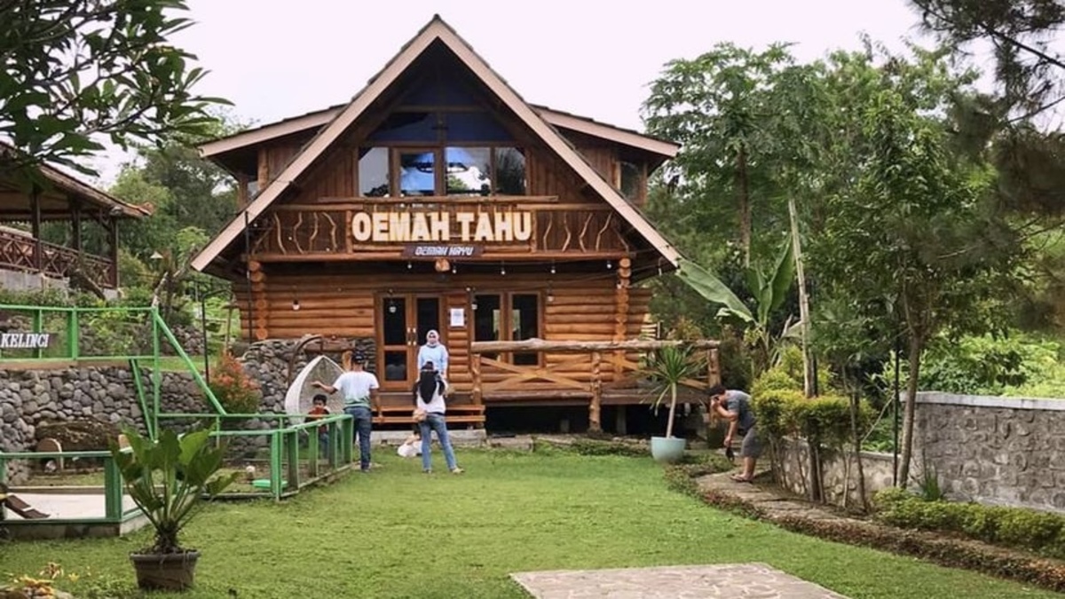 Wisata Kulineran di Oemah Tahu Sumedang, Pelopor Nasi Liwet Sunda di Banyumas!