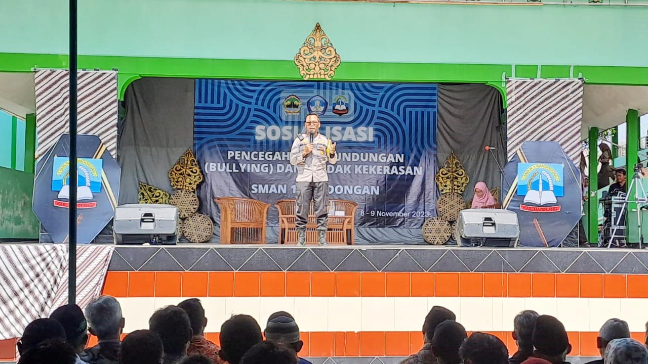 Wakapolres Magelang Kota Sosialisasi Anti Bullying di SMAN 1 Bandongan