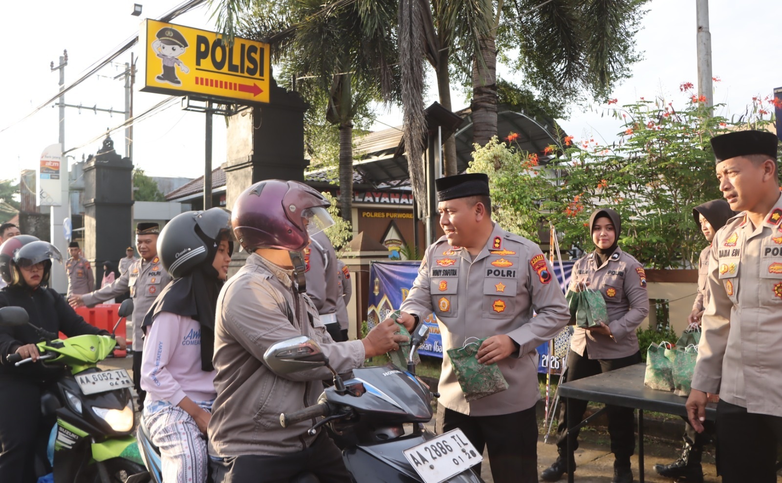 Polres Purworejo Berbagi Takjil dan Buka Puasa Bersama Anak Yatim