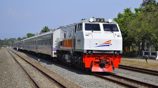 Sekarang Bisa ke Borobudur Pakai Kereta Api Lho, Simak Panduannya Berikut Ini!