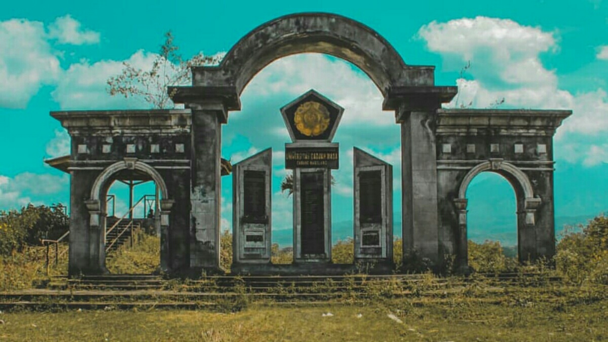 UGM Cabang Magelang, Salah Satu Alumnus 