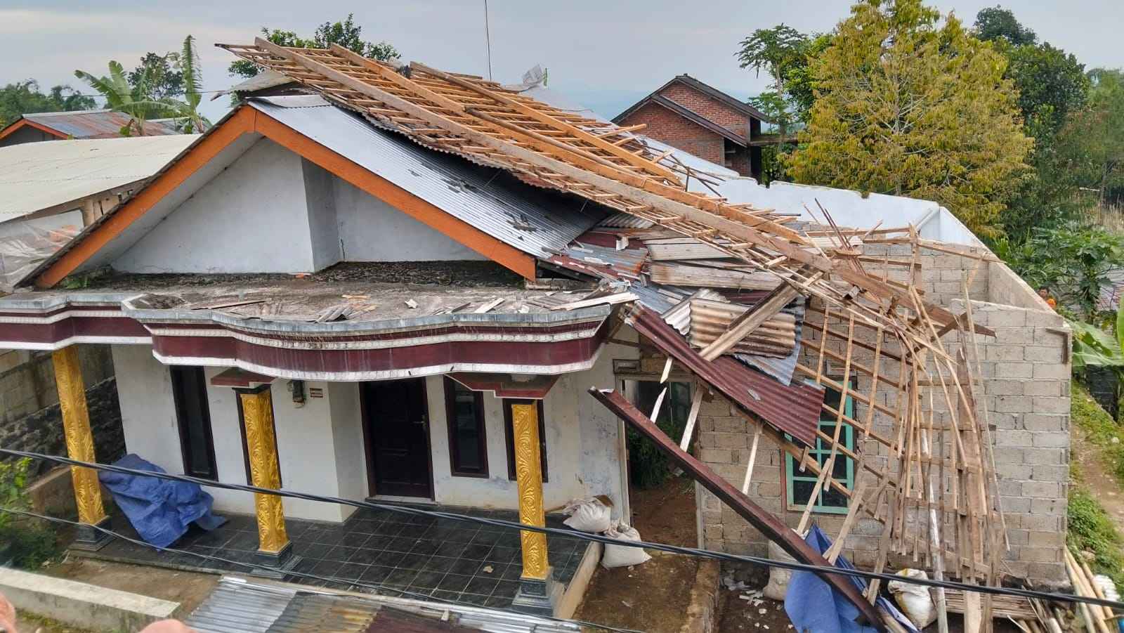 Angin Puting Beliung Landa Wonosobo, Empat Rumah Rusak