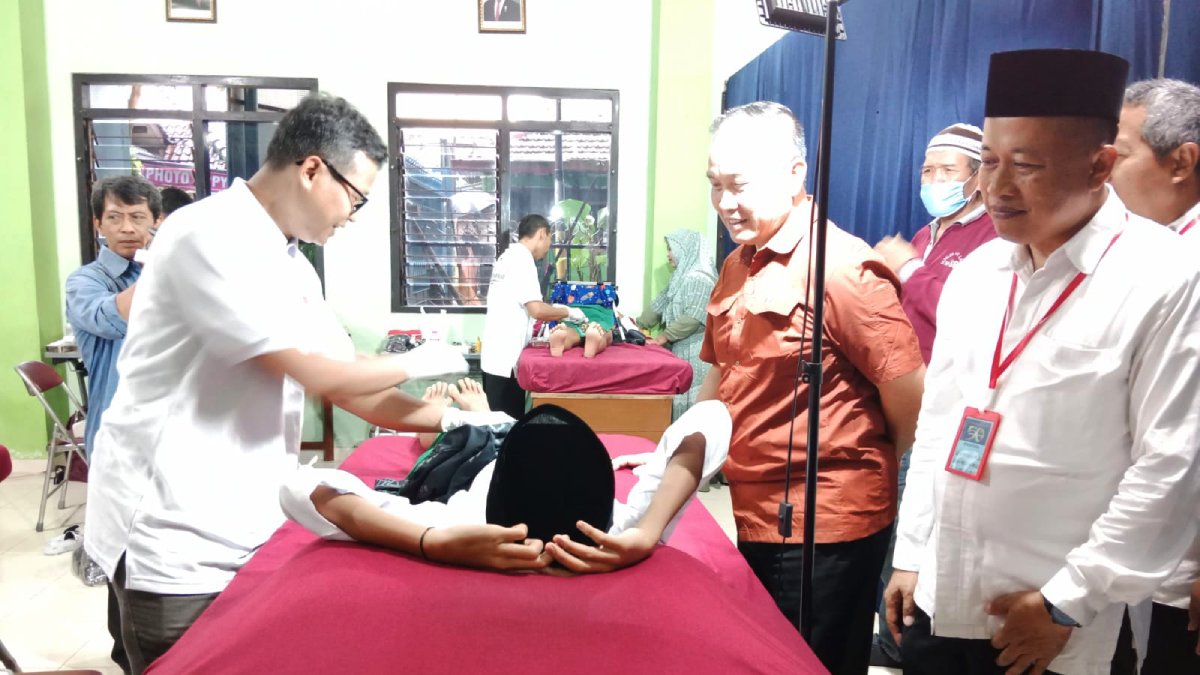 Khitan Ceria Buka Rangkaian Reuni Emas SMA Muhi Magelang