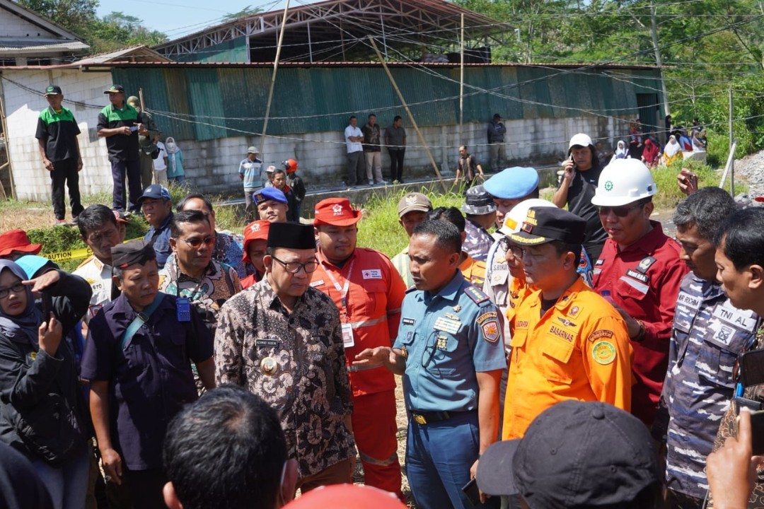 TNI AL Terjunkan Personel Kopaska Bantu Proses Penyelamatan 8 Penambang Emas yang Masih Terjebak di Banyumas