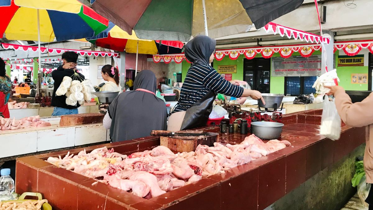 Harga Daging Ayam di Magelang Tembus Rp 45.000, Pembeli Mulai Mengeluh
