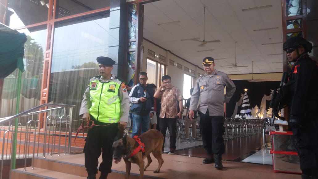 Sterilisasi Gereja di Kota Magelang, Polisi Terjunkan Jibom dan Anjing Pelacak