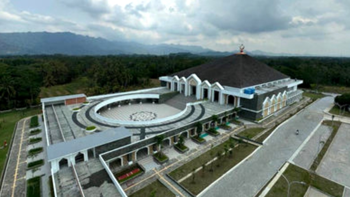 Masjid Terbesar di Magelang! Masjid Agung Jawa Tengah An-Nur Jadi Destinasi Wisata Baru Berbasis Religi