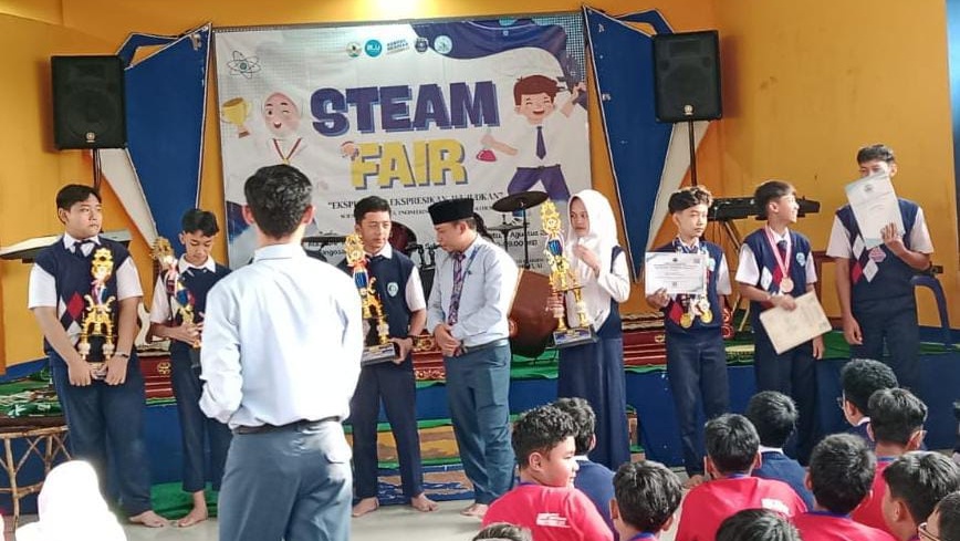 SMP Mutual Kota Magelang Jadi Sekolah Terbaik se-Jateng Versi Pusprenas Kemendikbud