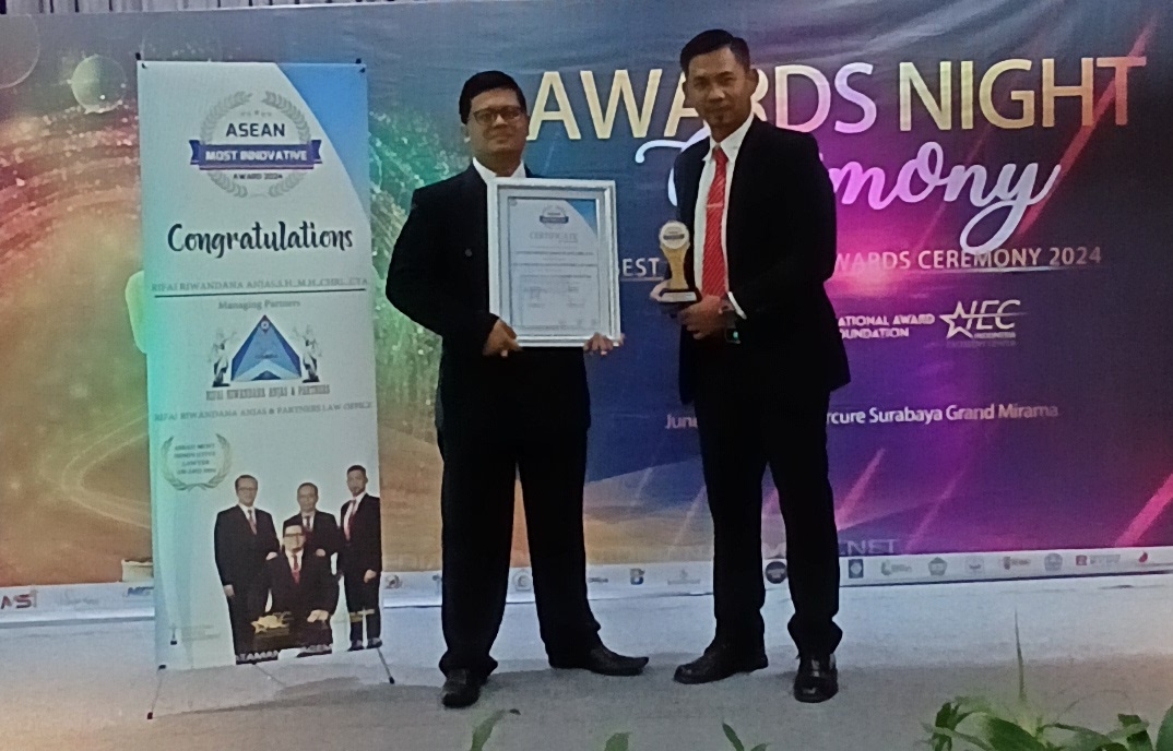Managing Partners Rifai Riwandana Anjas & Partners Law Office Raih Penghargaan Tingkat ASEAN 