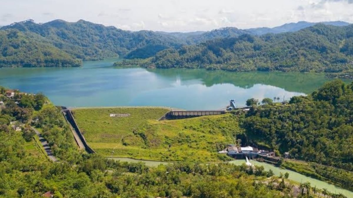 Menikmati Suasana Sore Hari Nan Syahdu Di Waduk Sempor Kebumen