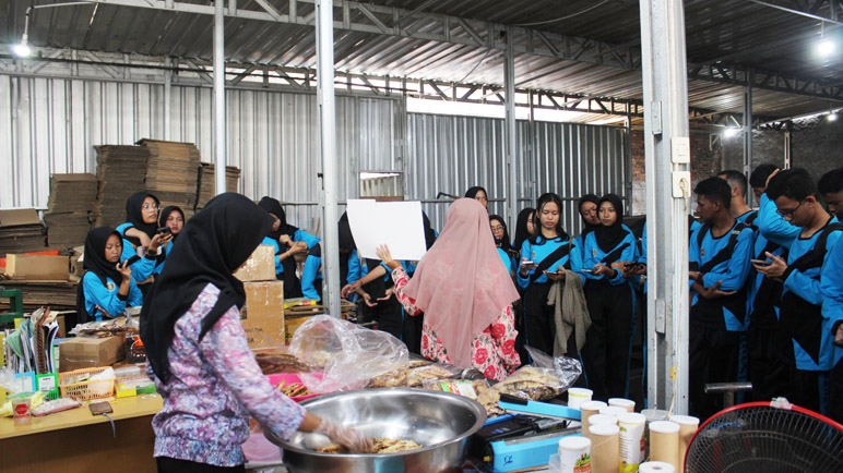 Siswa SMKN 2 Magelang Kunjungi Industri, dari Program P5 Tema Kebekerjaan