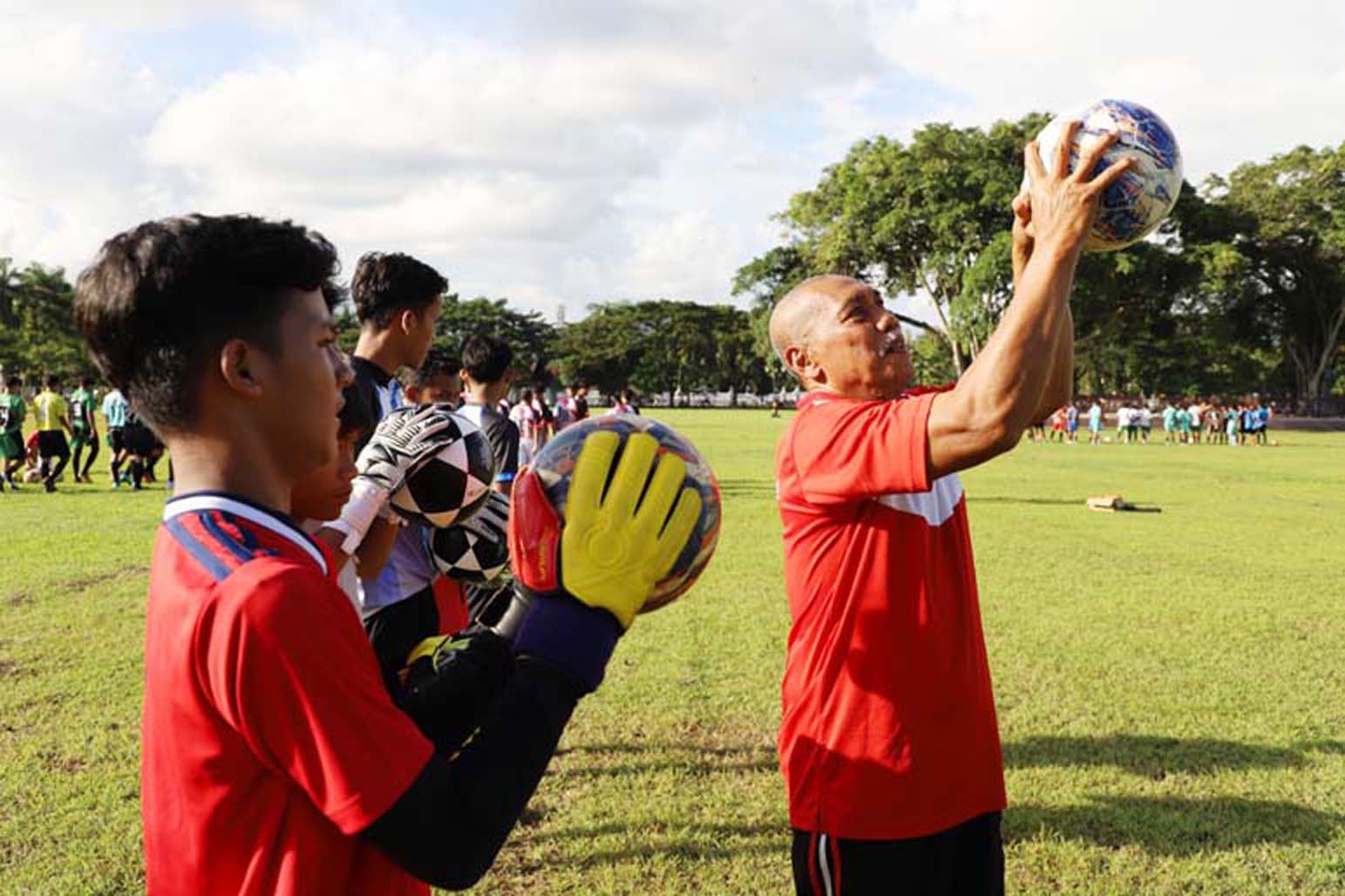 Veteran Timnas Indonesia Latih Pesepakbola Muda di Purworejo
