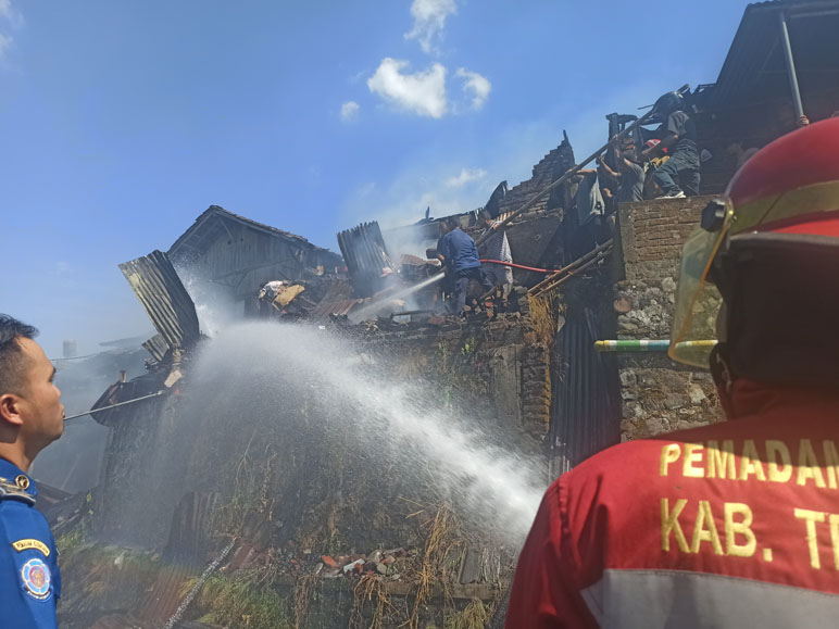  Kebakaran di Temanggung Hanguskan 3 Rumah, 2 Rusak Parah
