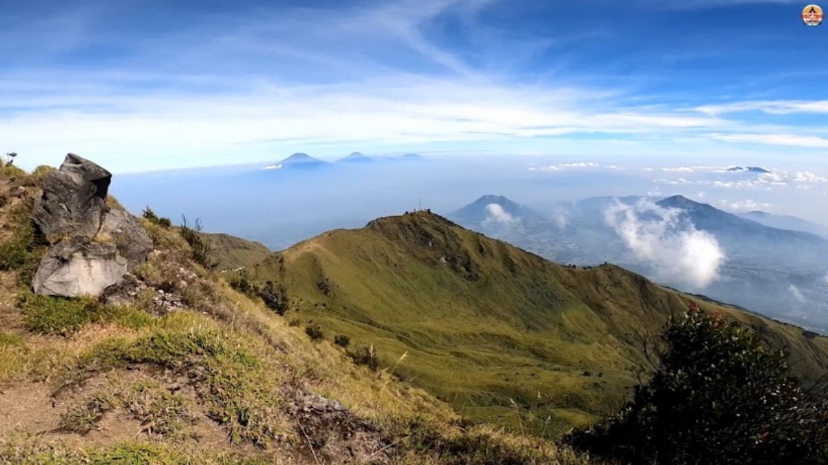 Gunung Merbabu via Timboa jadi Jalur Tidak Resmi karena Simpan Hal Ini!