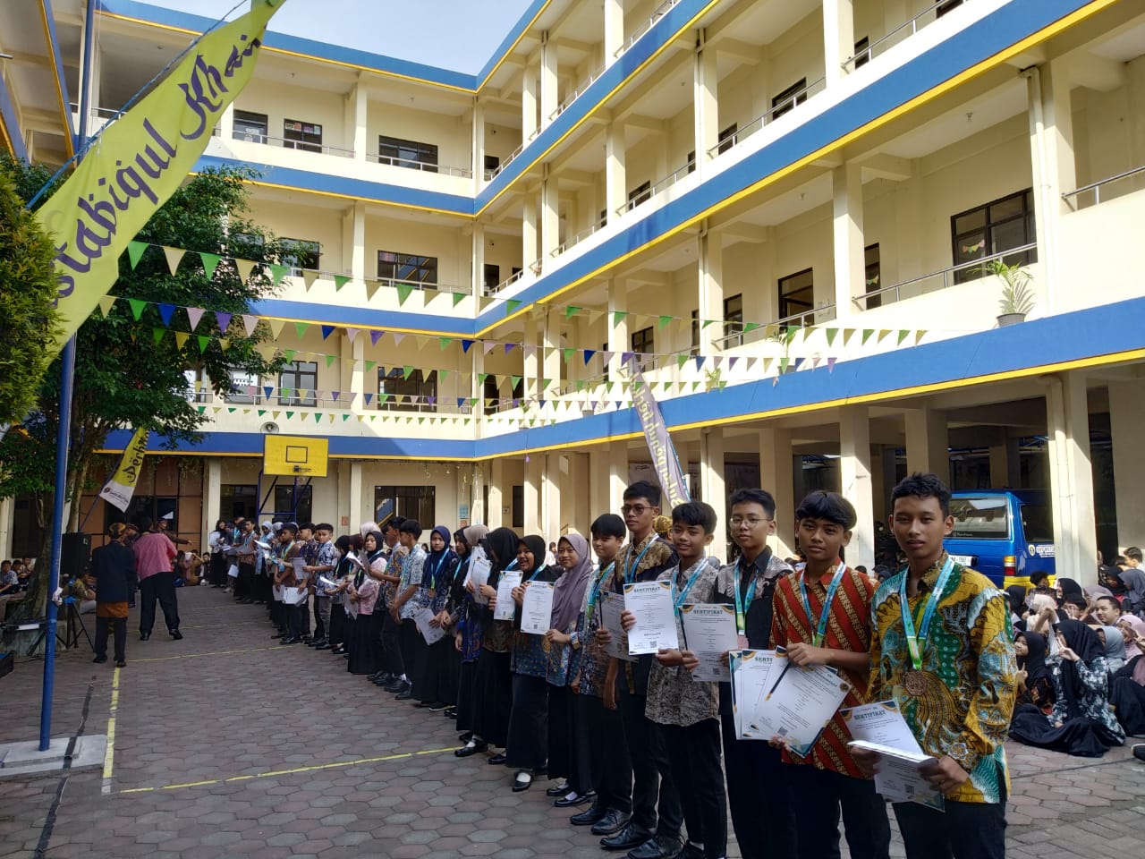 Keren! 114 Siswa SMP Mutual Kota Magelang Berhasil Persembahkan Prestasi di Momen Hardiknas