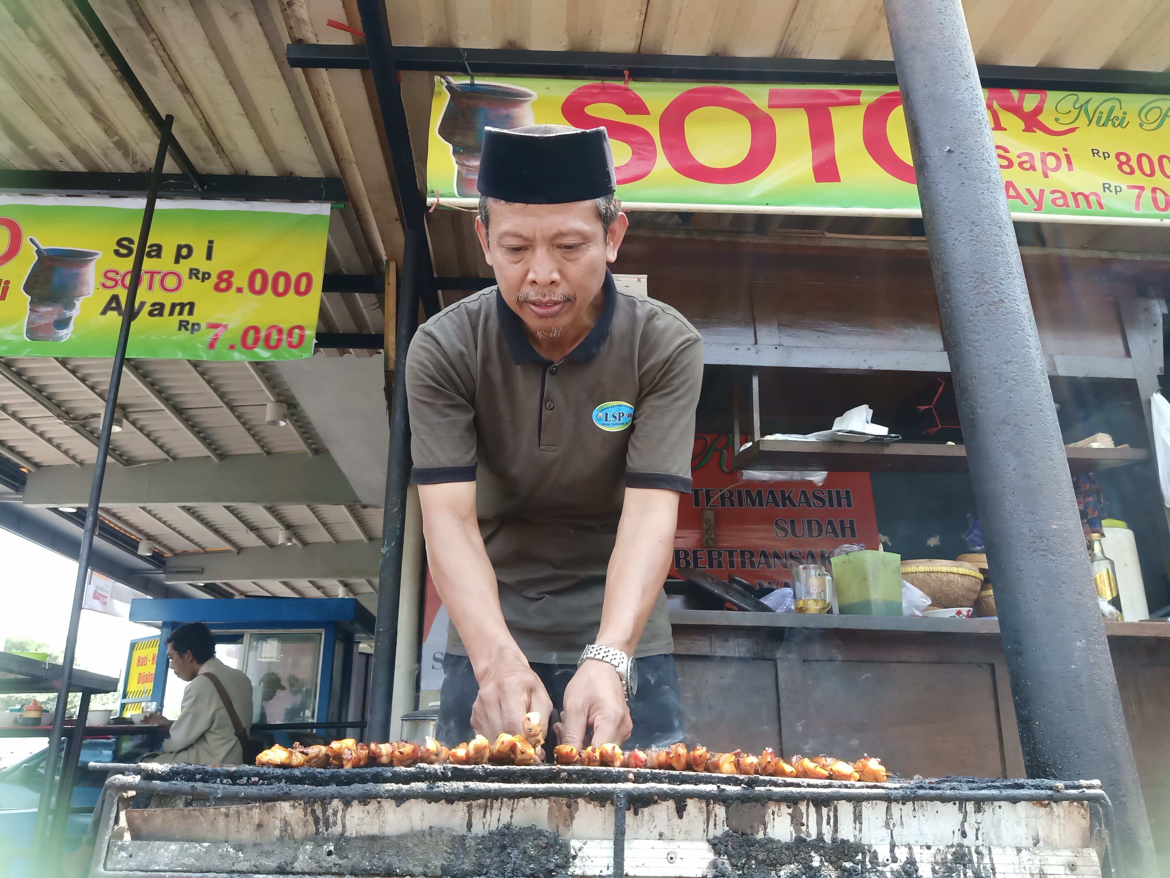 Makiran, Pemilik Warung Soto di Kota Magelang Pede Nyaleg DPR RI Karena Ingin Perjuangkan Hak-Hak Buruh 