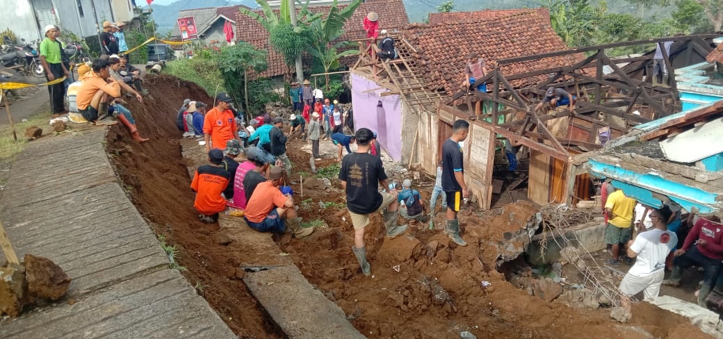 Hujan Tak Henti-henti, Sejumlah Wilayah di Wonosobo Ditimpa Bencana Longsor