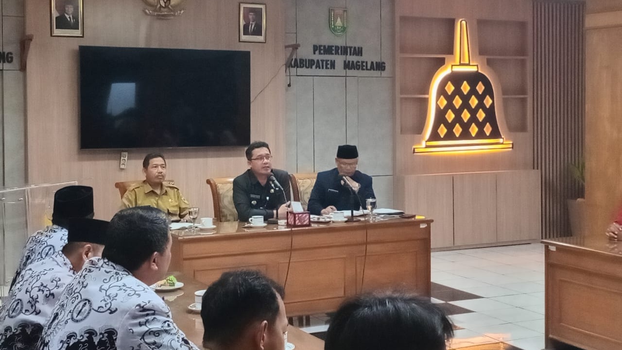 Tendik Honorer Magelang Minta Kejelasan Status Setelah Mengabdi Belasan Tahun
