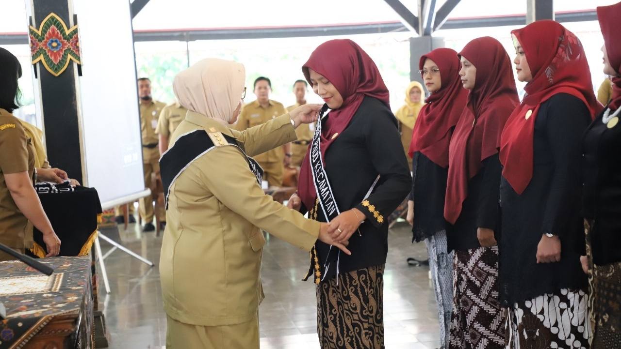 Bupati Yuli Hastuti Kukuhkan 16 Bunda PAUD, Dorong Pendidikan Anak Usia Dini Berkualitas di Purworejo