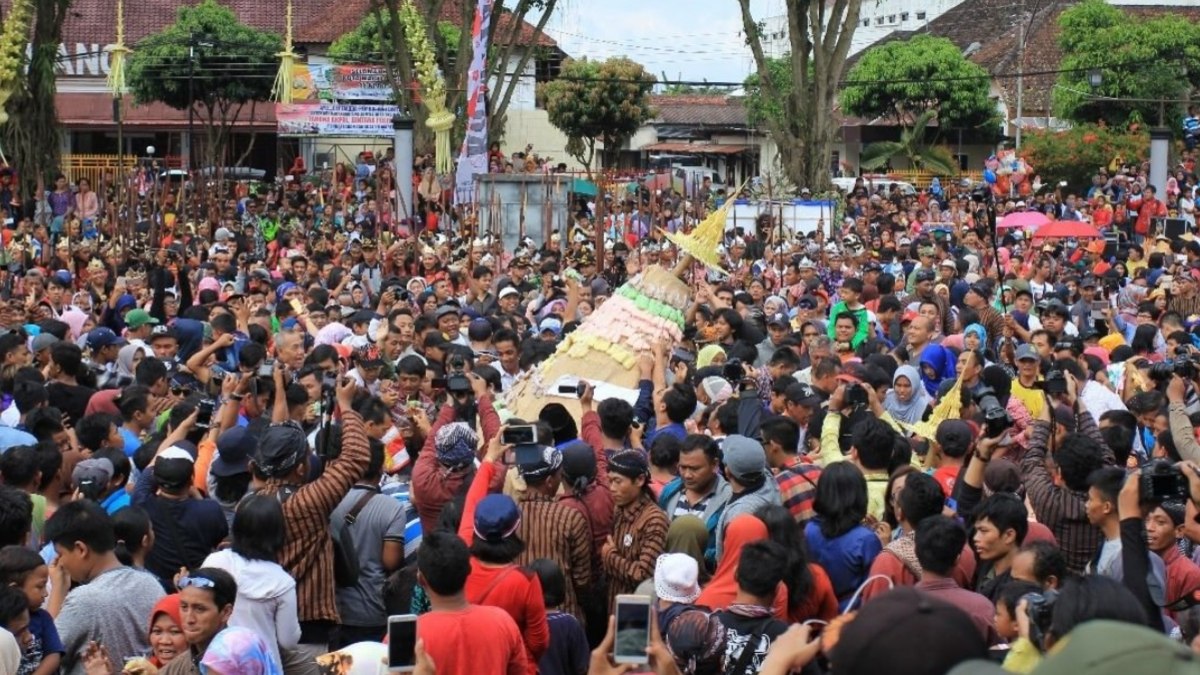 Sejarah Grebeg Getuk Tradisi Magelang Setiap Satu Tahun Sekali!