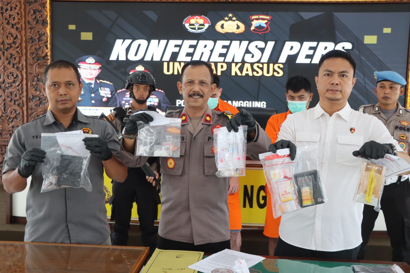 Saat Kendarai Motor, Dua Tersangka Kasus Sabu di Temanggung Dibekuk